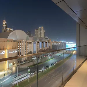 Luxurious Stylish Across Mall Burj Khalifa City Views Dubái